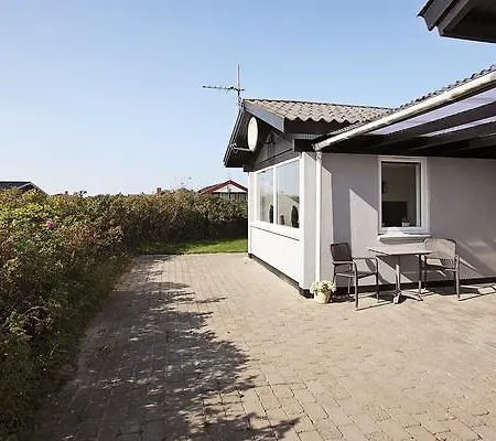 Three-bedroom Holiday In 66 Casa vacanze