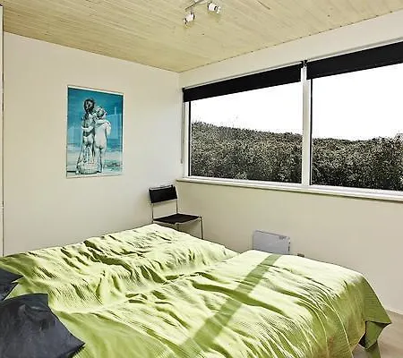 Three-bedroom Holiday In 66 * Løkken