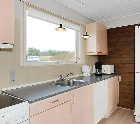 Casa vacanze Three-bedroom Holiday In 66